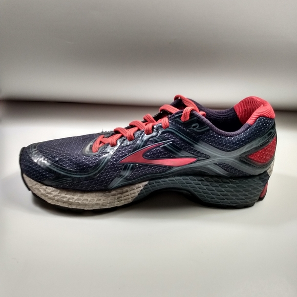 brooks gts 18 mens